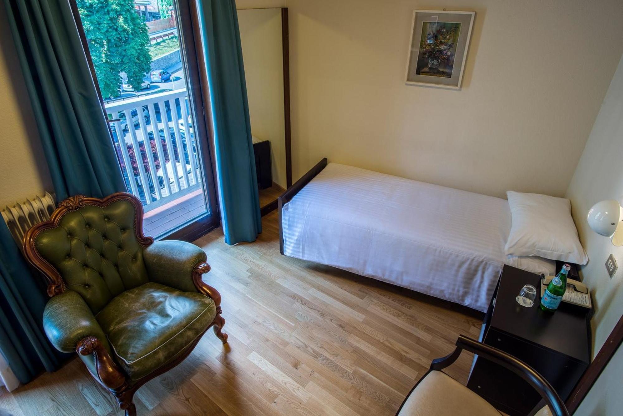 Hotel Mirella Ponte Di Legno Exterior photo